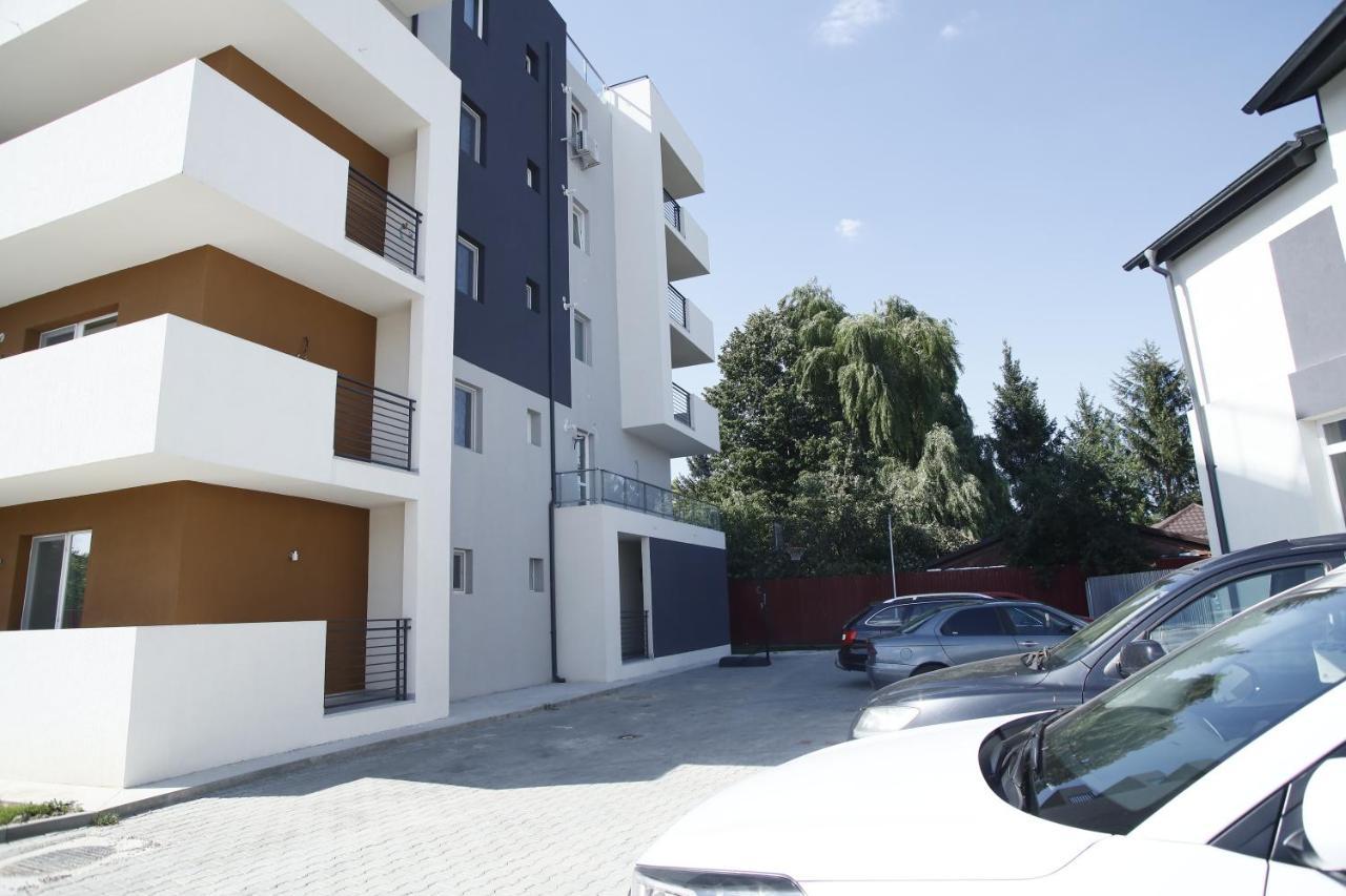 Lar Apartment Focşani Esterno foto