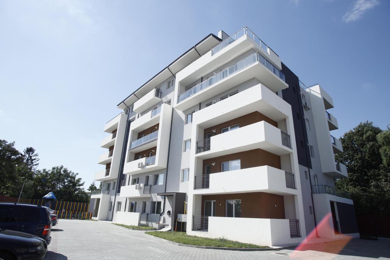 Lar Apartment Focşani Esterno foto
